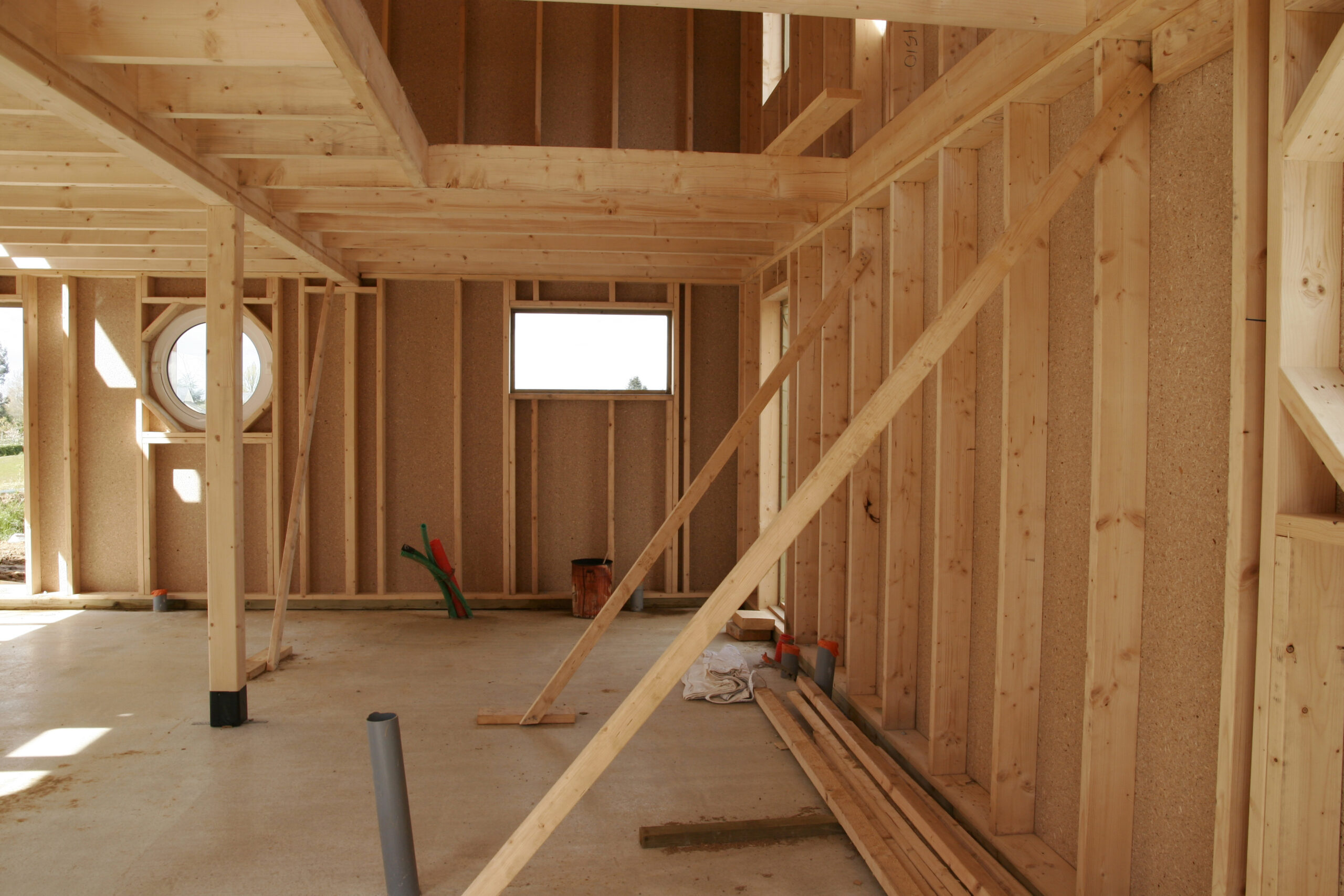 Innenansicht eines Holzhaus im Bau