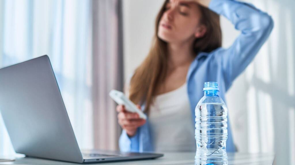 Hitze im Homeoffice: Was schreibt das Arbeitsschutzgesetz vor?