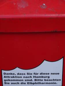 Abfallbehälter mit Spruch in Hamburg