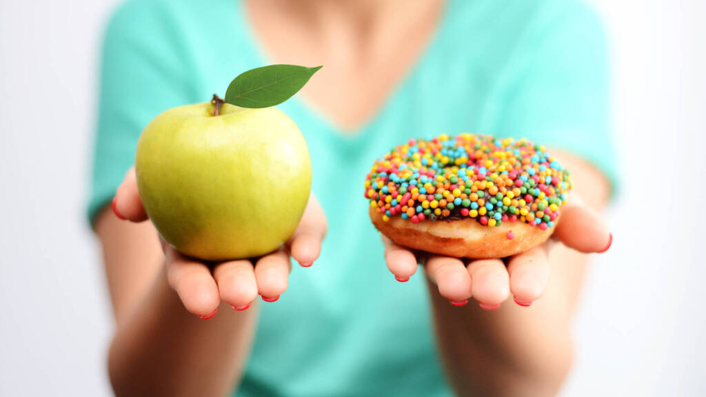 Obst oder Junk-Food: Wichtiges zum Studium der Ernährungswissenschaften auf agrajo.com