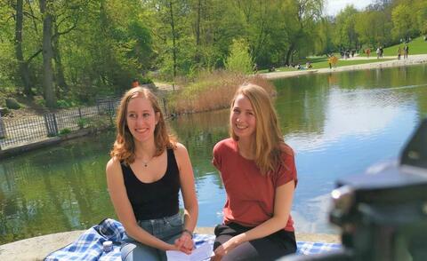 Lisa & Jacqueline von hello simple